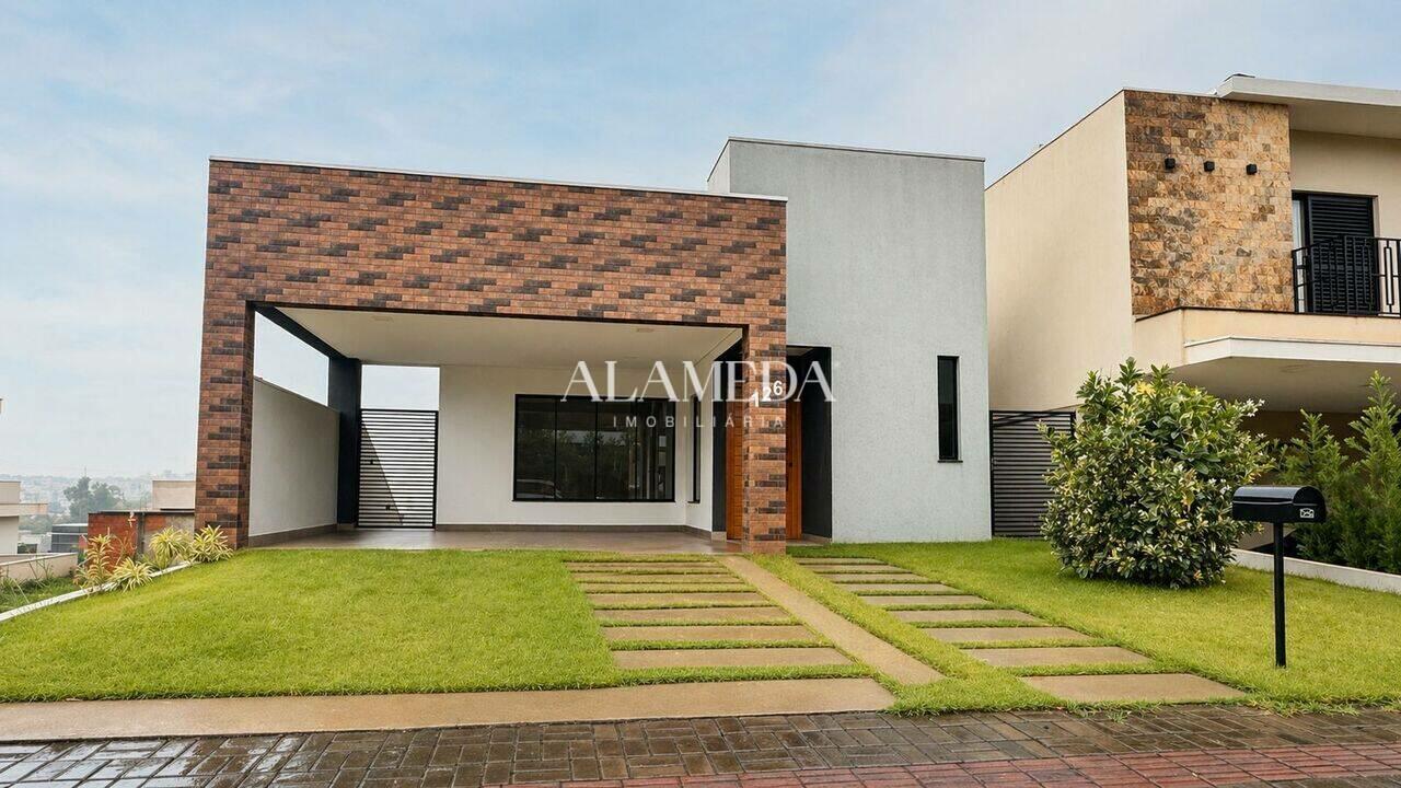 Casa de 180 m² no Tauá Tangará